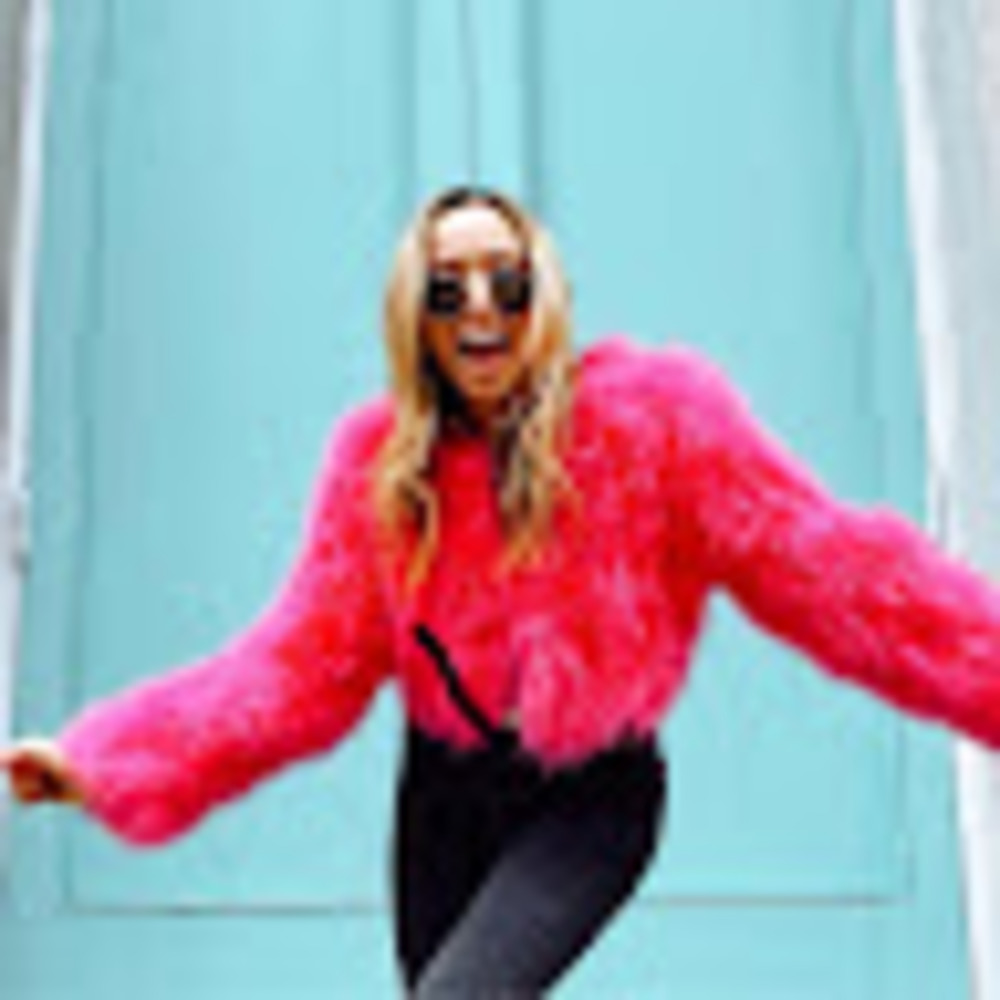 Meet your Posher, Live with liv